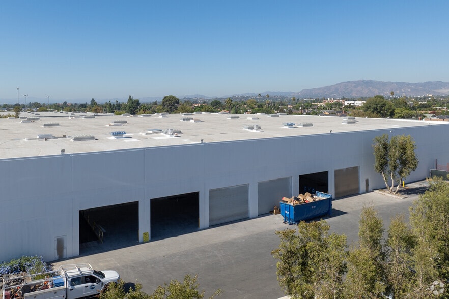 More Photos Of 1175 Aviation Pl, San Fernando Manufacturing For Lease