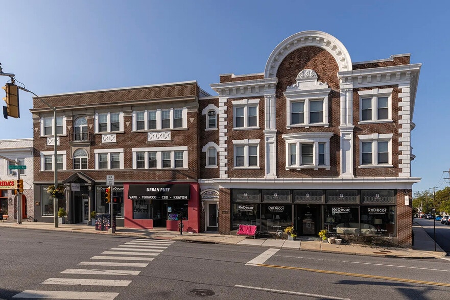 Primary Photo Of 874-880 W Lancaster Ave, Bryn Mawr Apartments For Lease