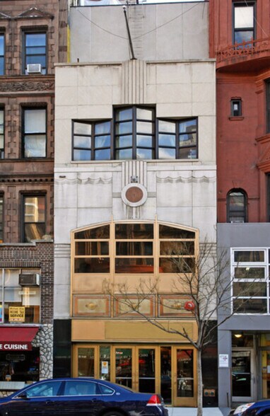 More Photos Of 143 W 72nd St, New York Storefront Retail Office For Lease