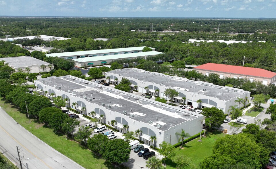 More Photos Of 534 Mercantile Pl, Port Saint Lucie Unknown For Lease