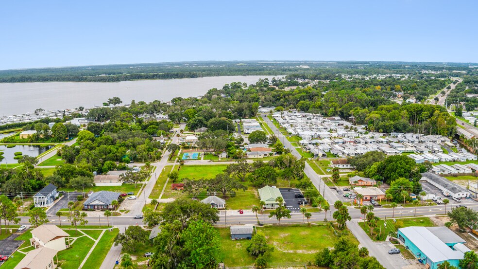 More Photos Of 819 Main St, Tavares Land For Sale