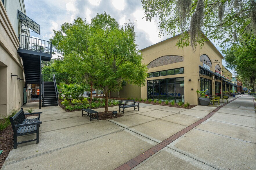More Photos Of 1956 Long Grove Dr, Mount Pleasant General Retail For Lease