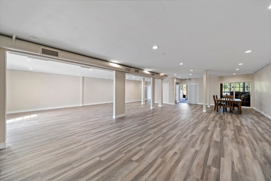 More Photos Of 1230 N Jefferson St, Anaheim Light Distribution For Lease