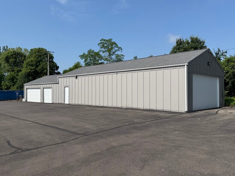 More Photos Of 7989 S Suburban Rd, Centerville Warehouse For Lease