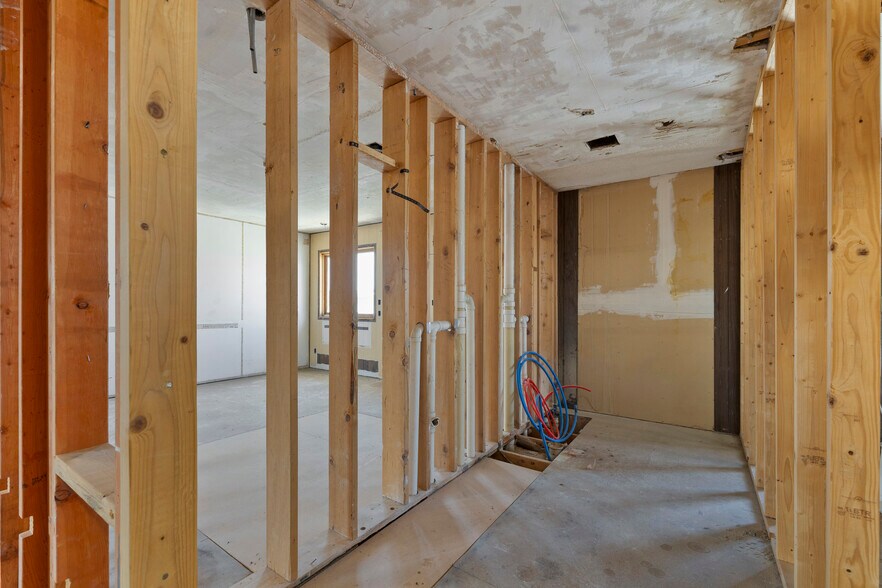 More Photos Of 537 2nd St, Havre Hotel For Sale