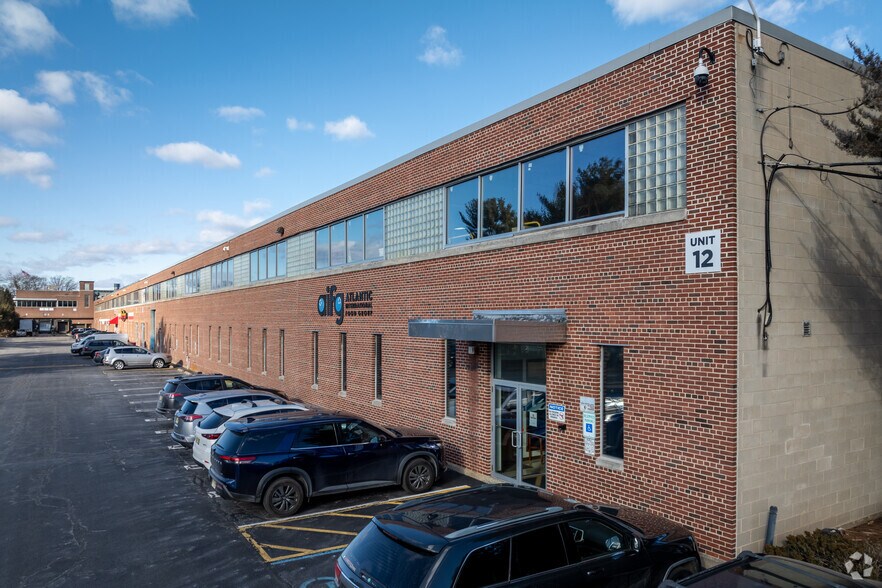 More Photos Of 3775 Park Ave, Edison Warehouse For Lease