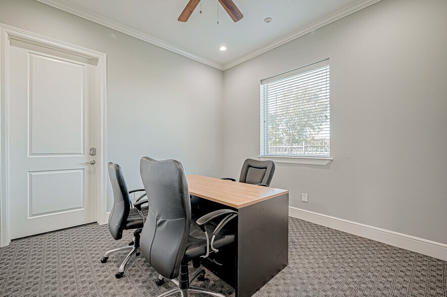 More Photos Of 18514 Green Land Way, Houston Medical For Lease