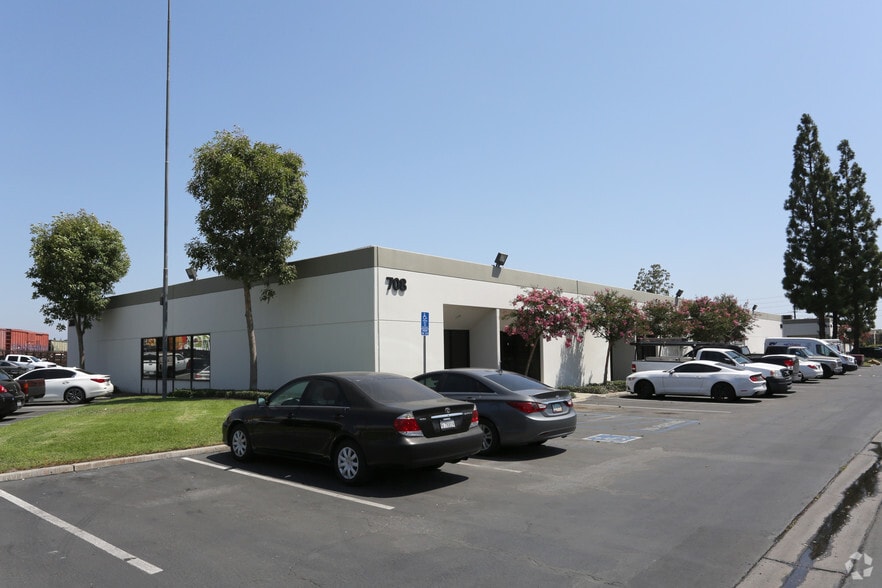 Primary Photo Of 2101 W Crescent Ave, Anaheim Unknown For Lease