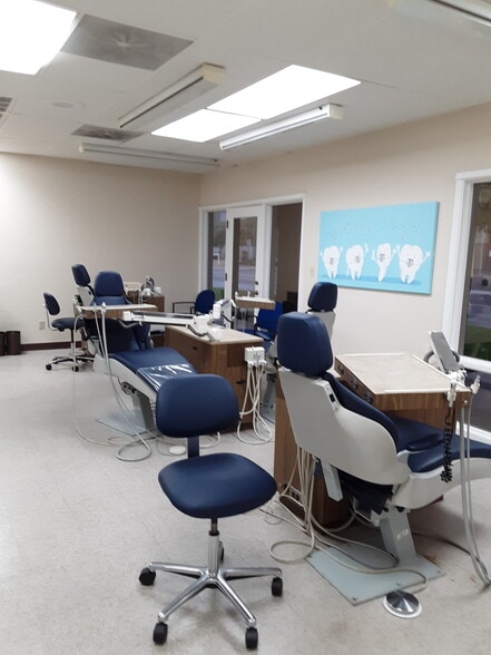 More Photos Of 13210 W Van Buren St, Goodyear Office For Lease