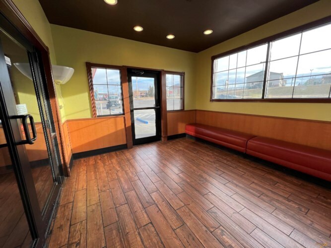 More Photos Of 2206 N LaCrosse St, Rapid City Restaurant For Sale
