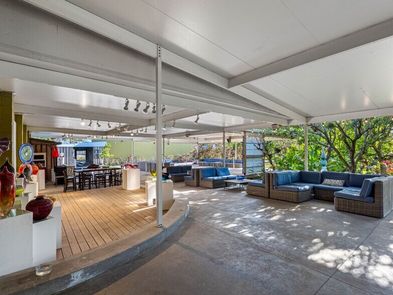 More Photos Of 2342 Emerson Ave S, Saint Petersburg Manufacturing For Sale