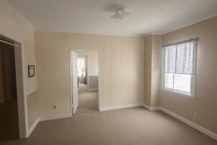 More Photos Of 328 Tellico St, Madisonville Office For Sale