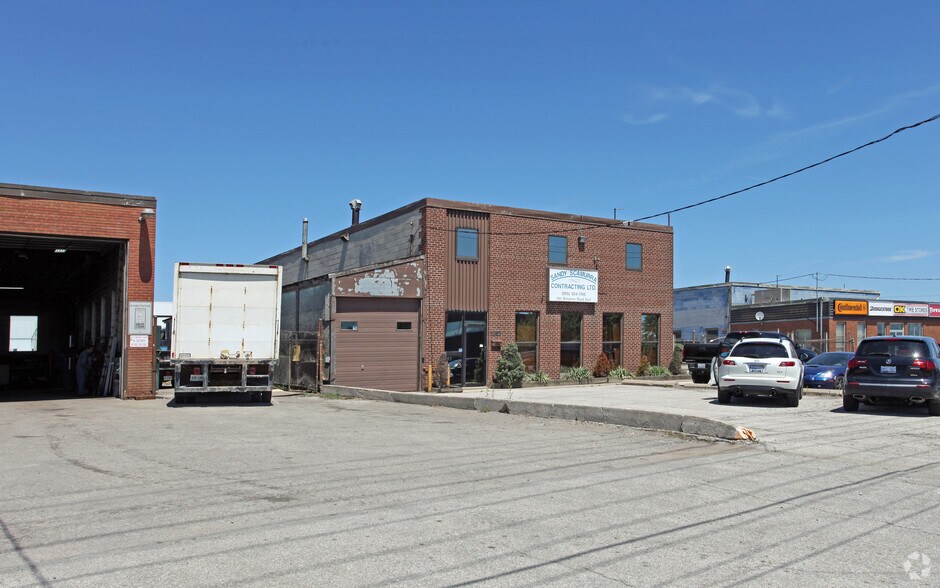Primary Photo Of 1261 Britannia Rd E, Mississauga Warehouse For Sale