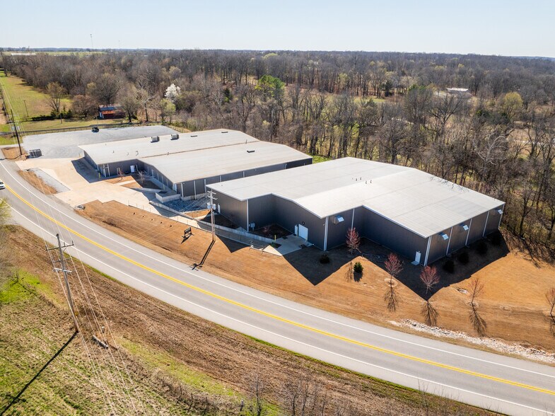 More Photos Of 11427 N Hwy 59, Gravette Unknown For Lease