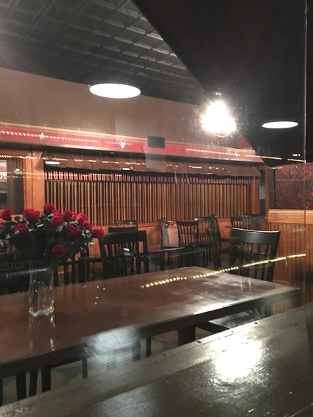 More Photos Of 304-308 N Burdick St, Kalamazoo Bar For Sale