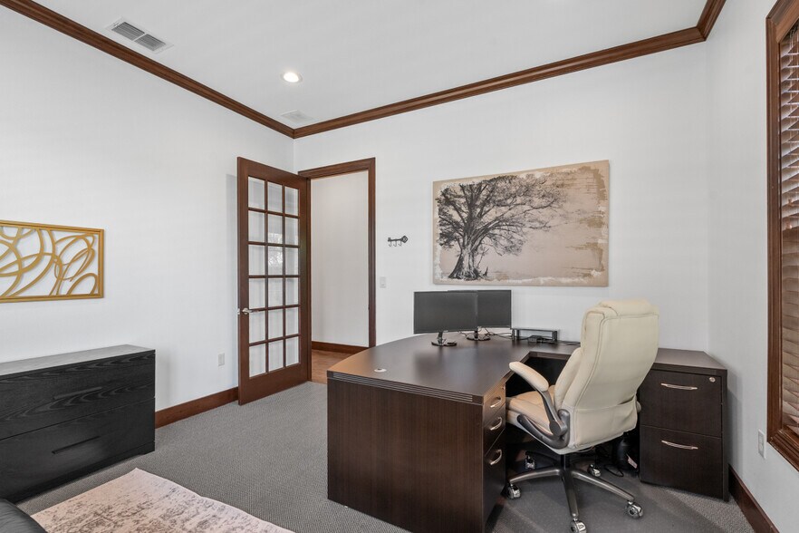 More Photos Of 6115 New Copeland Rd, Tyler Medical For Sale