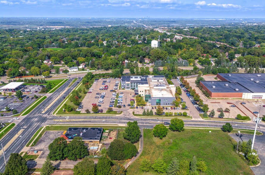 More Photos Of 1000 140th St W, Burnsville Medical For Lease