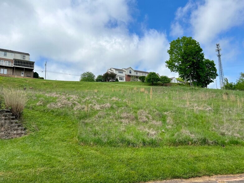 More Photos Of 1 Pointe West Byway, Parkersburg Land For Sale