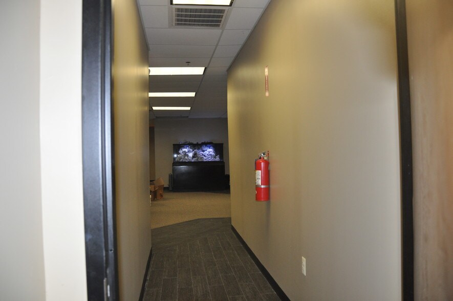 More Photos Of 575-585 Prospect St, Lakewood Warehouse For Lease