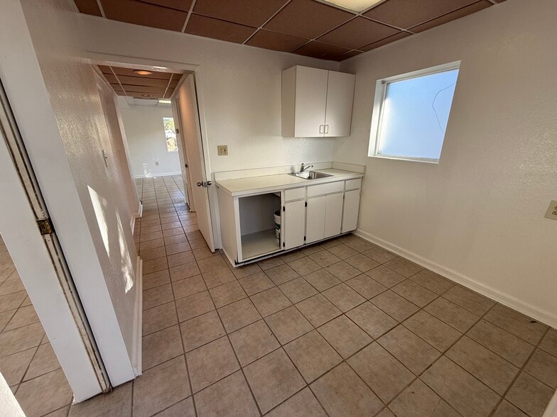 More Photos Of 1013 Park Ct, Safety Harbor Office For Lease