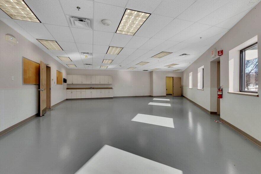 More Photos Of 732 8th Ave S, Sauk Rapids Warehouse For Lease