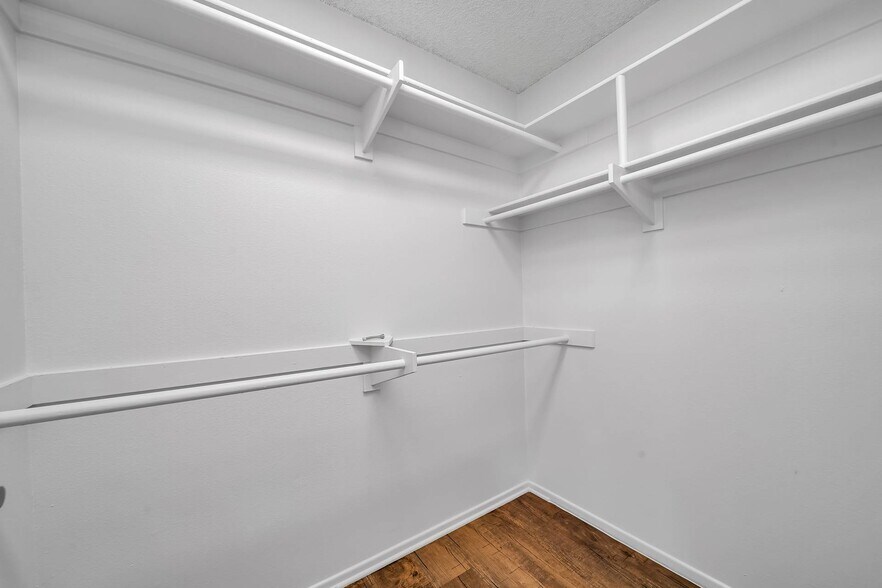 More Photos Of 1320 N Sycamore Ave, Los Angeles Apartments For Sale