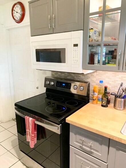 More Photos Of 769 NW 10th St, Miami Apartments For Sale