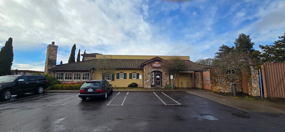 More Photos Of 1825 14th Ave SE, Albany Restaurant For Sale