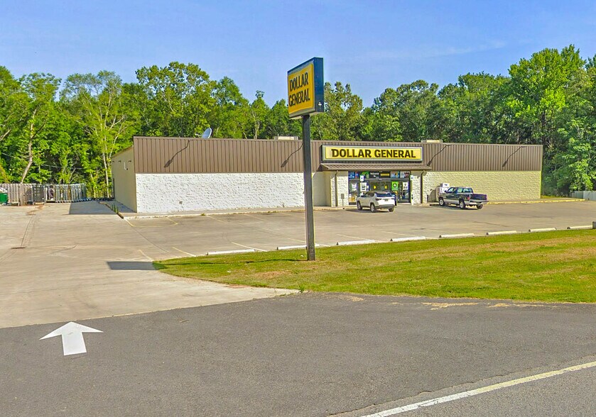 More Photos Of 9345 State St, Gainesville General Retail For Sale
