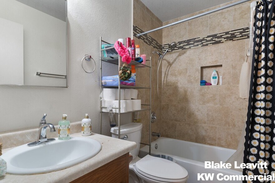More Photos Of 4740 Corsaire Ave, Las Vegas Apartments For Sale