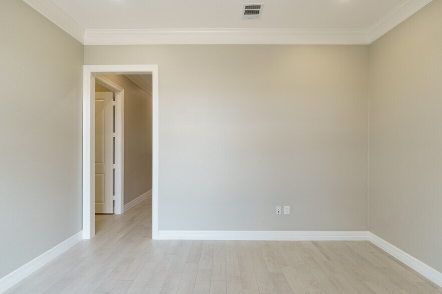 More Photos Of 10401 S Mason Rd Building B, Richmond Medical For Sale