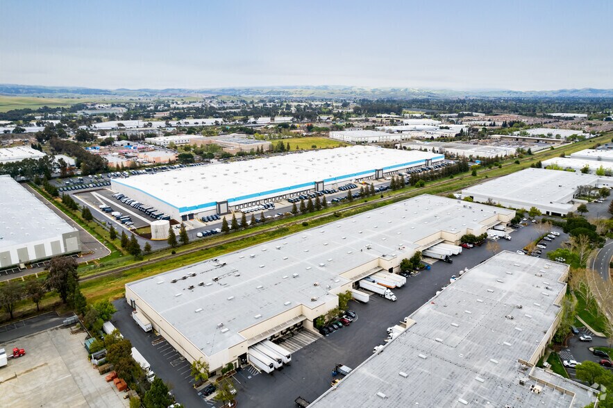 More Photos Of 7041 Las Positas Rd, Livermore Warehouse For Lease