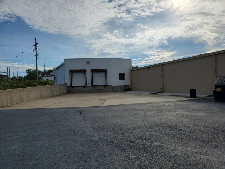 More Photos Of 1920 Edinboro Rd, Erie Flex For Lease