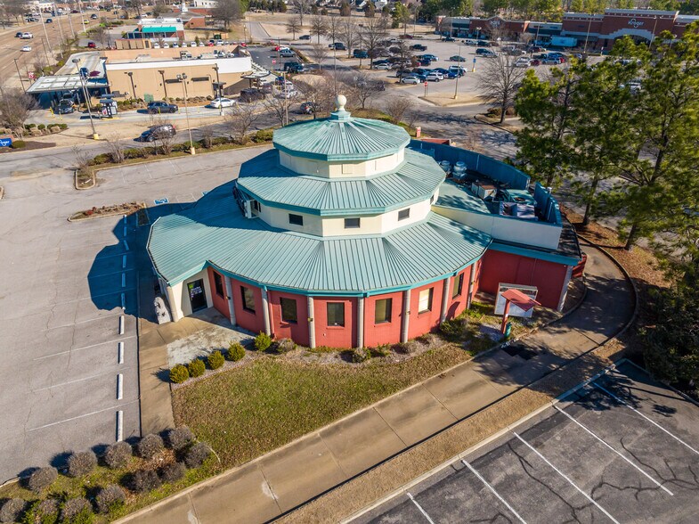 More Photos Of 2936 Kirby Whitten Rd, Memphis Restaurant For Sale