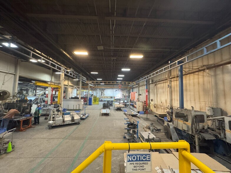 More Photos Of 127 N Walnut St, Lindenwood Industrial For Sale