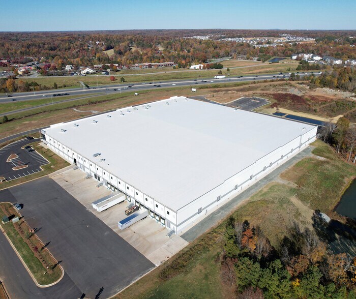 More Photos Of 3031 Hendren Rd, Whitsett Manufacturing For Lease