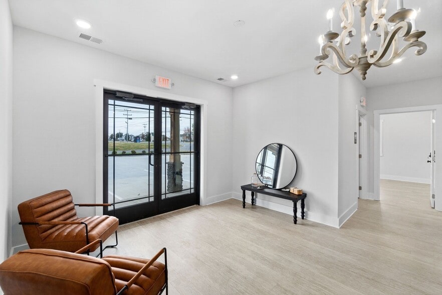 More Photos Of 2510 Pea Ridge Rd, Clarksville Office For Lease