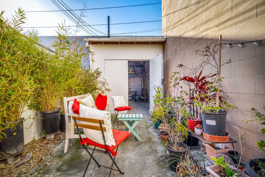 More Photos Of 11915 Inglewood Ave, Hawthorne Medical For Sale