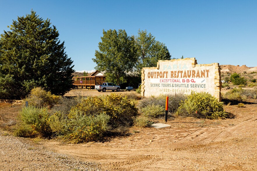 More Photos Of 2040 Long Rd Cyn, Kanab Freestanding For Sale