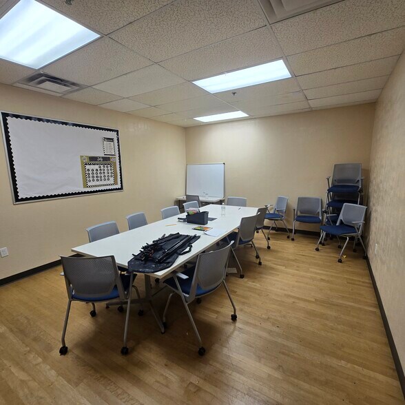 More Photos Of 3950 S Redwood Rd, Salt Lake City Freestanding For Sale