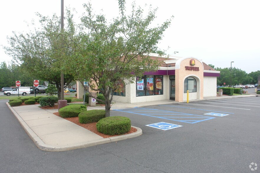 More Photos Of 365 Convery Blvd, Perth Amboy Unknown For Lease