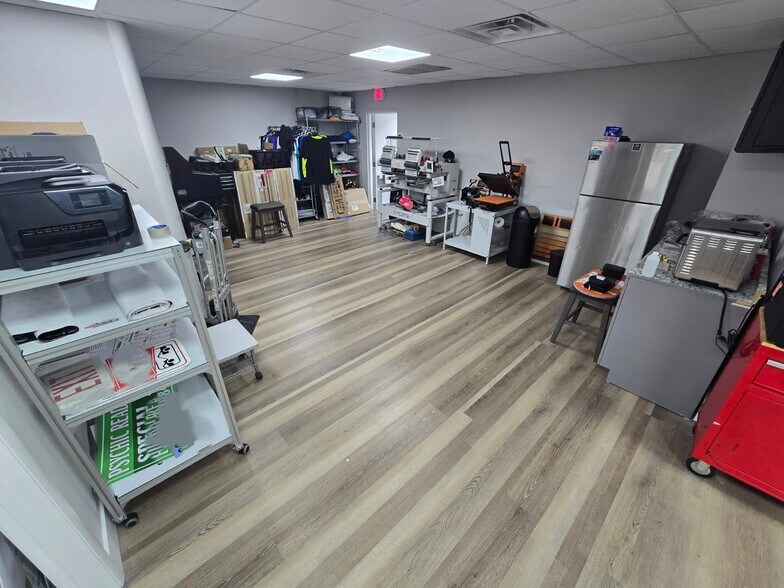 More Photos Of 525 State Road 7, Margate General Retail For Sale