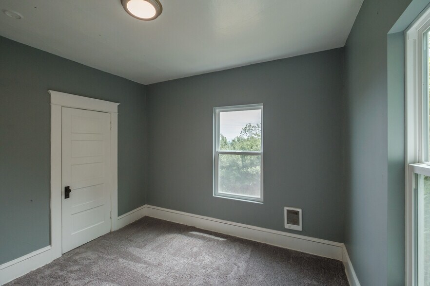 More Photos Of 640 8th St, Astoria Apartments For Sale