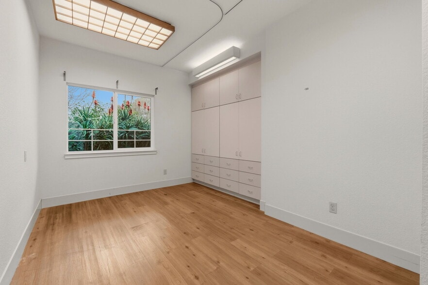 More Photos Of 24954 Cypress Ave, Hayward Multifamily For Sale