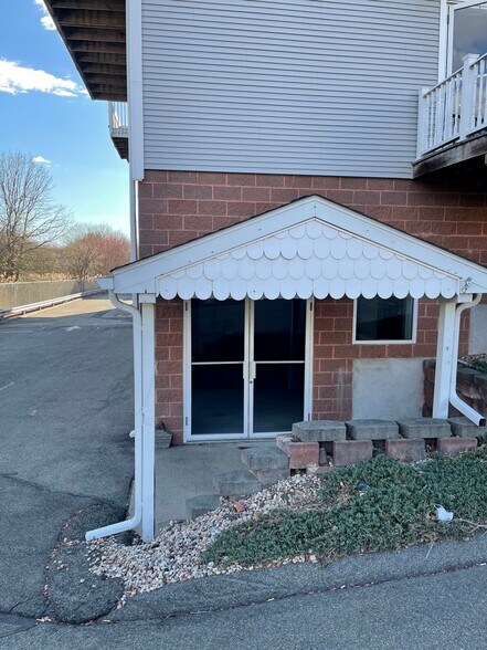 More Photos Of 154 New Britain Ave, Rocky Hill Restaurant For Sale