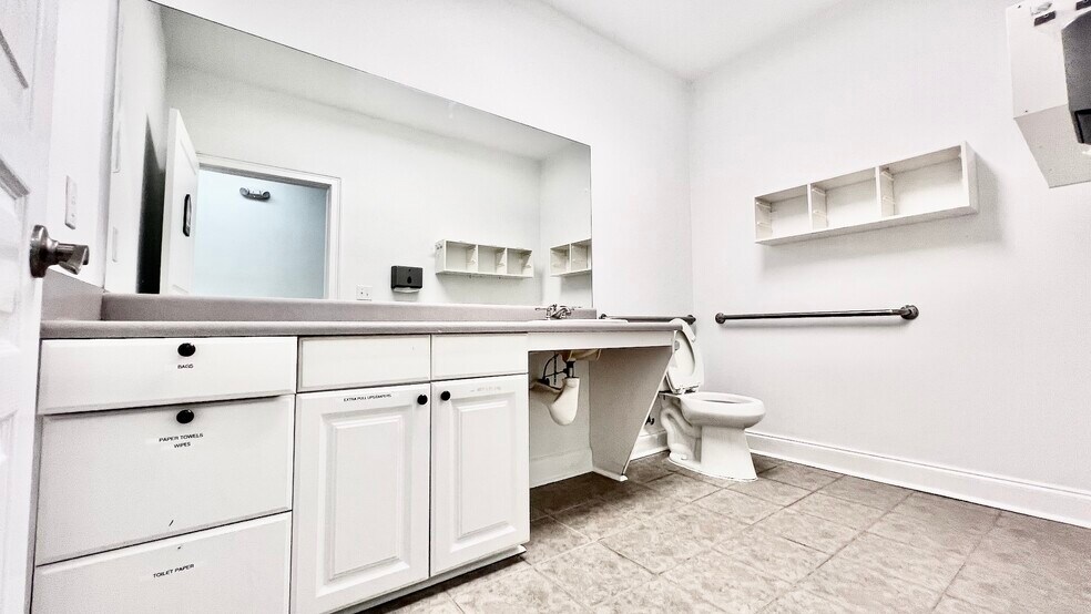 More Photos Of 4080 McGinnis Ferry Rd, Alpharetta Office For Sale