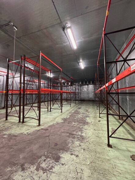 More Photos Of 195 Hudson St, Cornwall-on-Hudson Distribution For Lease