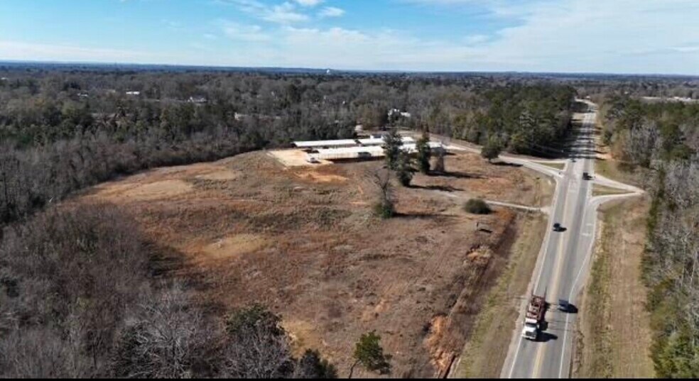 More Photos Of 131 Camden Bypass, Camden Specialty For Sale