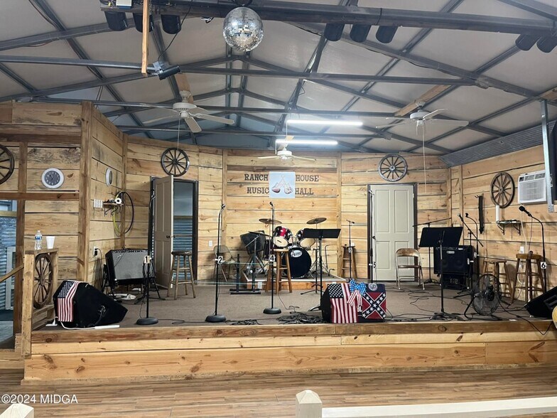 More Photos Of 381 Elam Rd, Gordon Lodge Meeting Hall For Sale