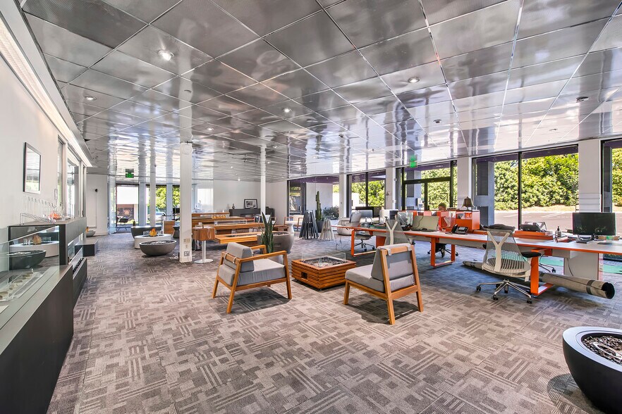 More Photos Of 5875 Green Valley Cir, Culver City Loft Creative Space For Lease